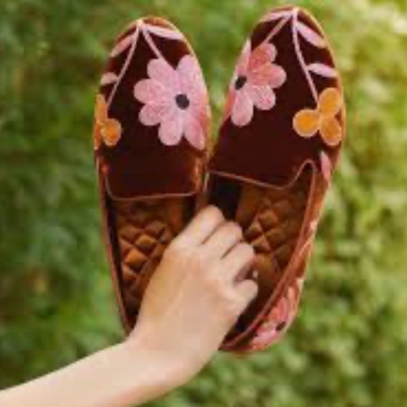 Birdies The Starling Cider Fall Floral Velvet Embroidered Slip On Size 6